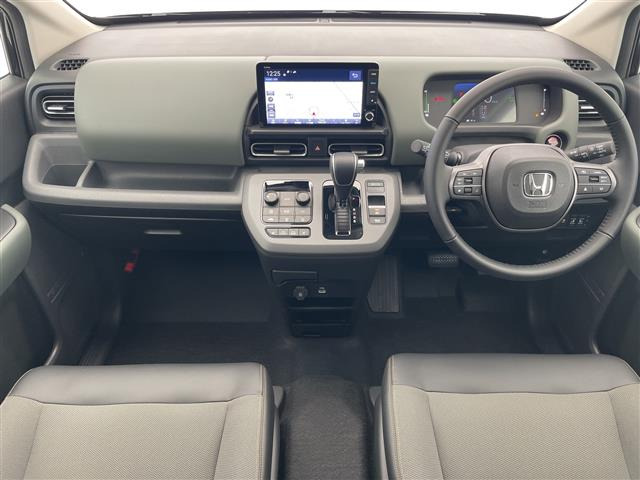 フリード1.5 e:HEV クロスター