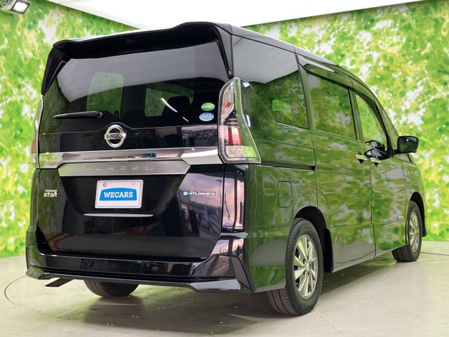 セレナ1.2 e-POWER ハイウェイスターV