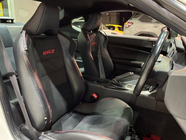 �y�n�[�t���U�[�V�[�g�z�������ƍ���S�n�𗼗������l�C�̃V�[�g���w�ʁE���ʂ̃t�@�u���b�N�f�ނ́A�ʋC���̗ǂ��⊊��ɂ����ɗD��Ă��܂��B�C���╞���ɍ��E���ꂸ���K�ɂ���肢�������܂��B