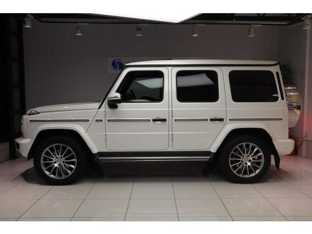 GクラスG400d AMG ライン 4WD