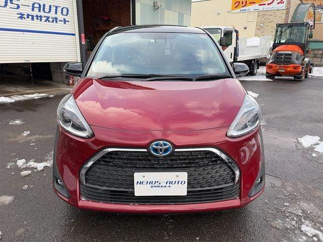 シエンタハイブリッド 1.5 G クエロ