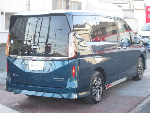 セレナ1.4 e-4ORCE ハイウェイスターV 4WD