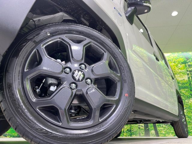 �y����15�C���`�A���~�z�C�[���z�O�ςɃ}�b�`���������A���~�z�C�[���𑕒����Ă���܂��B�e��ЊO�A���~�z�C�[����A�X�^�b�h���X�^�C�����戵�����Ă���܂��B���񂲑��k����������