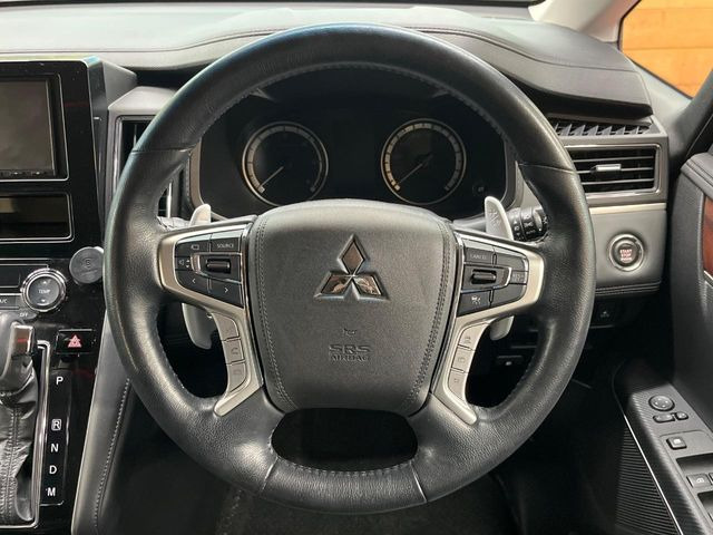 �y�����v�����X�e�A�����O�z�㎿�Ȋv���g�p���邱�ƂŁA��ɂ����������݂ƂĂ��^�]���₷���n���h���ł���