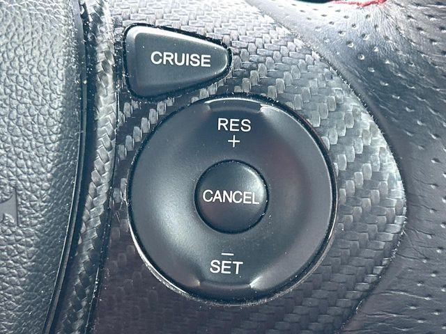 �y�N���[�Y�R���g���[���z�������H�����N���N���s�B�A�N�Z���𗣂��Ă���葬�x�ő��s���ł��A�������^�]���̕��S���y��!�����E�������ȒP�ȃX�C�b�`����Œ����ł��܂��B