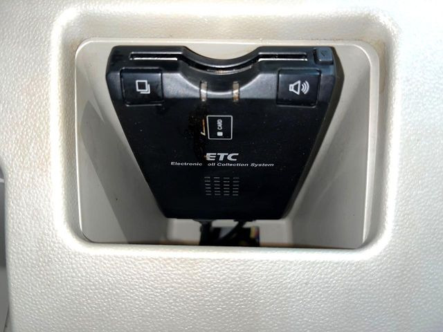 【ETC】高速道路の料金所をストレスなく通過!話題のスポットやサービスエリアに多い「スマートIC」利用時は必須のアイテムです。当店でセットアップを実施、ご納車当日からすぐにご利用いただけます!