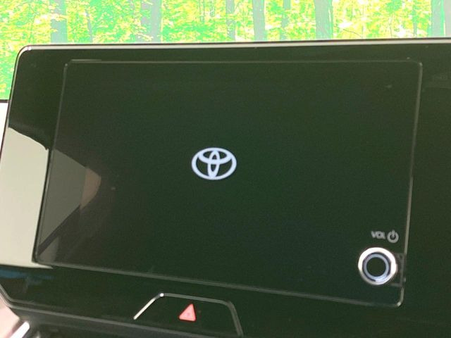 �y8�C���` �f�B�X�v���C�I�[�f�B�I�z���ʂ̃f�B�X�v���C��AppleCarPlay��AndroidAuto�����p�\�B�傫�ȉ�ʂŃX�}�z�i�r�A�v���������p���������܂���