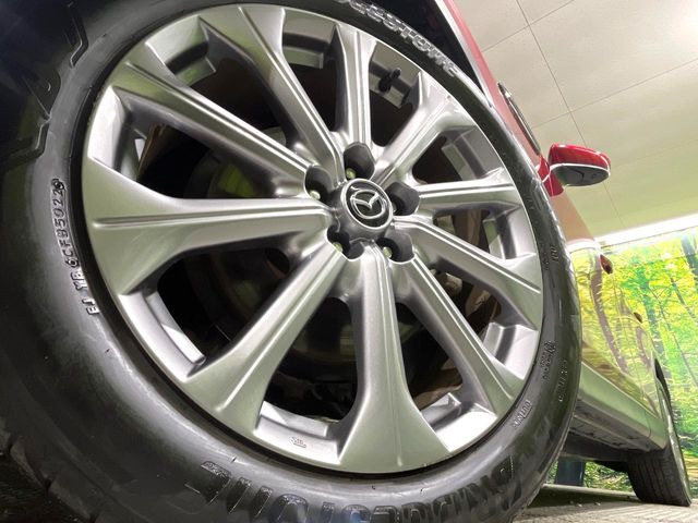 �y����20�C���`�A���~�z�C�[���z�O�ςɃ}�b�`���������A���~�z�C�[���𑕒����Ă���܂��B�e��ЊO�A���~�z�C�[����A�X�^�b�h���X�^�C�����戵�����Ă���܂��B���񂲑��k����������