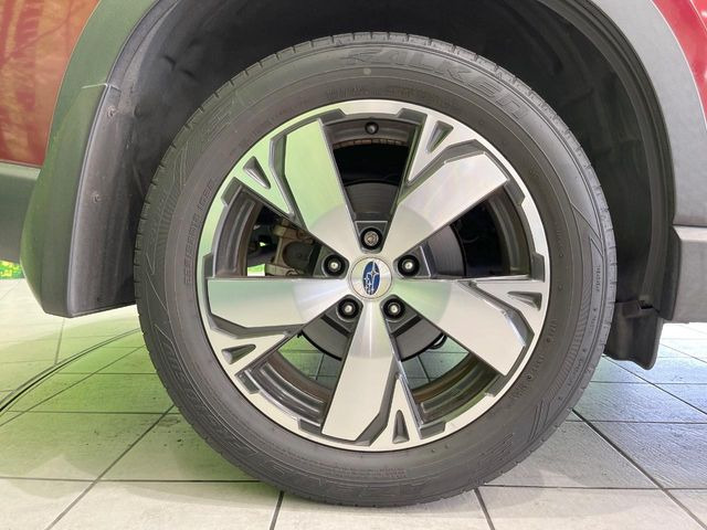 �y����18�C���`�A���~�z�C�[���z�O�ςɃ}�b�`���������A���~�z�C�[���𑕒����Ă���܂��B�e��ЊO�A���~�z�C�[����A�X�^�b�h���X�^�C�����戵�����Ă���܂��B���񂲑��k����������