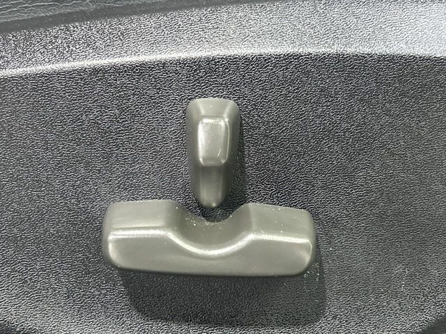 �y�p���[�V�[�g�z�X�C�b�`��ŊȒP�ɃV�[�g�̔��������\!�d��������͂�����܂���!���K�ȃV�[�g�|�W�V�����ɃZ�b�g���āA���K�ȃh���C�u�����y���݂��������B