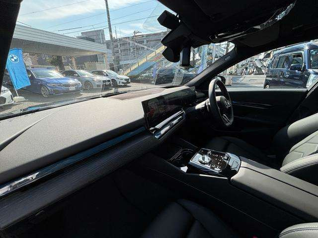 5シリーズセダン525Li エクスクルーシブ Mスポーツ