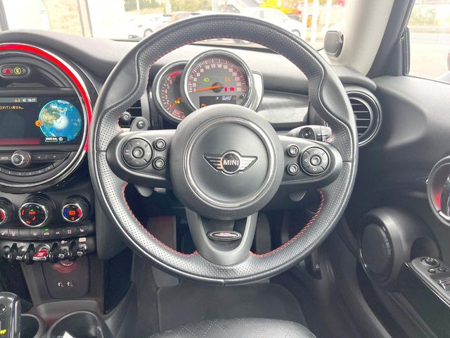 ���n���h�����̃X�������Ȃ��A���ꂢ�ȏ�Ԃ��ێ����Ă���܂��B�e�X�C�b�`���̓�����m�F�ς݂ł��B