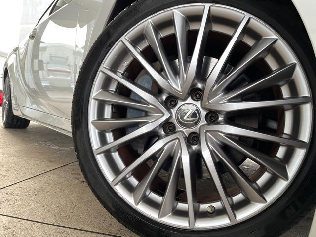 �y����19�C���`�A���~�z�C�[���z�O�ςɃ}�b�`���������A���~�z�C�[���𑕒����Ă���܂��B�e��ЊO�A���~�z�C�[����A�X�^�b�h���X�^�C�����戵�����Ă���܂��B���񂲑��k����������