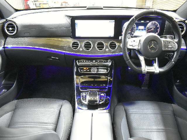 EクラスAMG E53 4マチック プラス 4WD