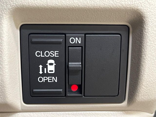 �y�p���[�X���C�h�h�A�z�X�}�[�g�L�[��^�]�Ȃ̃X�C�b�`�ŃX���C�h�h�A�̊J���\���d��������͂����ăh�A���J����K�v�������A���������q�l�ł��A�d���ו��������Ă��鎞�����N�ɊJ���߂ł��܂���