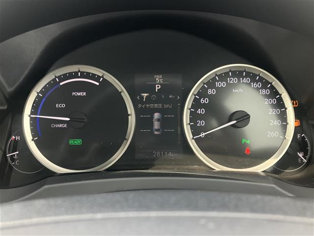 IS300h バージョンL 4WD