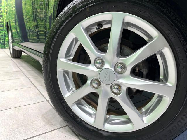 �y����14�C���`�A���~�z�C�[���z�O�ςɃ}�b�`���������A���~�z�C�[���𑕒����Ă���܂��B�e��ЊO�A���~�z�C�[����A�X�^�b�h���X�^�C�����戵�����Ă���܂��B���񂲑��k����������