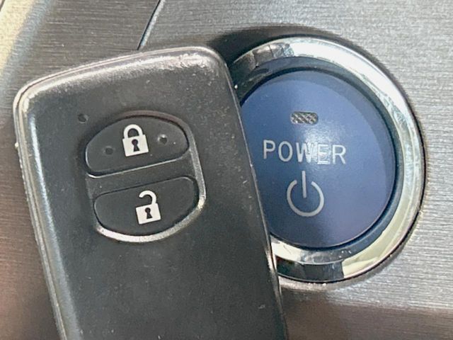 �y�X�}�[�g�L�[�z�J�o����|�P�b�g�ɓ��ꂽ�܂܂ł��h�A�̎{���E�������\�ȃX�}�[�g�L�[�𑕔��B�G���W���̃I���E�I�t�����J�M�����o���K�v����������Ƃ��Ă��֗��ł���