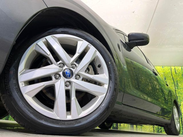 �y����17�C���`�A���~�z�C�[���z�O�ςɃ}�b�`���������A���~�z�C�[���𑕒����Ă���܂��B�e��ЊO�A���~�z�C�[����A�X�^�b�h���X�^�C�����戵�����Ă���܂��B���񂲑��k����������