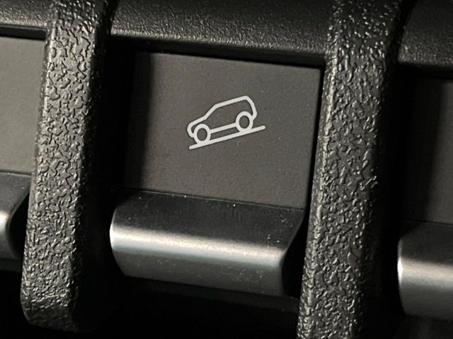 �y�_�E���q���A�V�X�g�z�}�ȍ⓹������Ƃ��Ɏ����Ńu���[�L�𐧌�A���̒ᑬ�x��ۂ��܂��B�ᓹ�∫�H�ȂǊ���₷���H�ʂ̉����ł��^�C�������b�N���Ȃ�������S!�n���h������ɏW���ł��܂�!