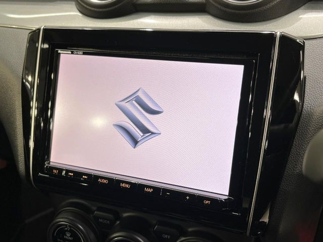 �y�����i�r�z�l�C�̏����i�r�𑕔����Ă���܂��B�i�r�̎g���₷���͂������A�I�[�f�B�I�@�\���[��!�L�����v�◷�s�͂������A�ʋ΂┃�����ȂǕ��i�̃h���C�u���y�����Ȃ�͂���