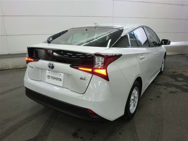 プリウス1.8 S セーフティ プラスII