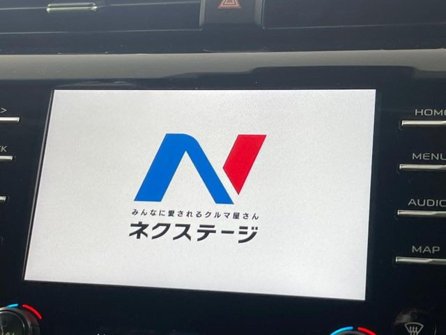 �y8�C���` �f�B�X�v���C�I�[�f�B�I�z���ʂ̃f�B�X�v���C��AppleCarPlay��AndroidAuto�����p�\�B�傫�ȉ�ʂŃX�}�z�i�r�A�v���������p���������܂���