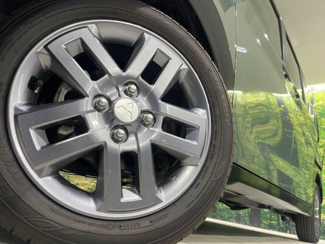 �y����15�C���`�A���~�z�C�[���z�O�ςɃ}�b�`���������A���~�z�C�[���𑕒����Ă���܂��B�e��ЊO�A���~�z�C�[����A�X�^�b�h���X�^�C�����戵�����Ă���܂��B���񂲑��k����������