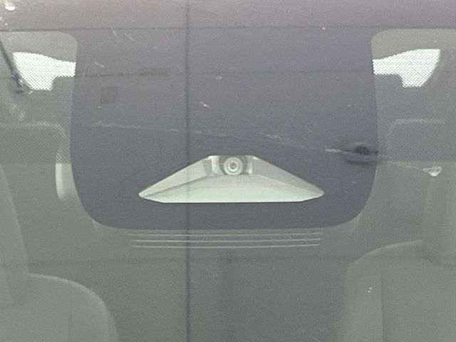 �y�Փˌy�����u�z���s���ɑO���̎ԗ�����F�����A�Փ˂������Ȏ��͌x��ƃu���[�L�ŏՓˉ���Ɣ�Q�y�����A�V�X�g�B�����S�Ƀh���C�u�����y���݂��������܂��B