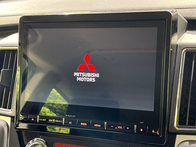 �y����10.1�^�i�r�z�l�C�̏����i�r�𑕔����Ă���܂��B�i�r�̎g���₷���͂������A�I�[�f�B�I�@�\���[��!�L�����v�◷�s�͂������A�ʋ΂┃�����ȂǕ��i�̃h���C�u���y�����Ȃ�͂���