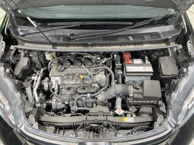 親切・丁寧な専門メカニックスタッフが応対!・車検・点検整備・事故等の修理などアフターサービスも安心。お車のカスタマイズもネクステージのサービススタッフまでご相談ください!