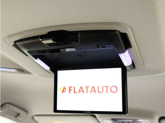 【後席モニター!】フリップダウンモニター完備!お子さまも映像を見ながら、快適に楽しくお過ごしいただけます♪ミニバンでは欠かせない大人気装備です!!