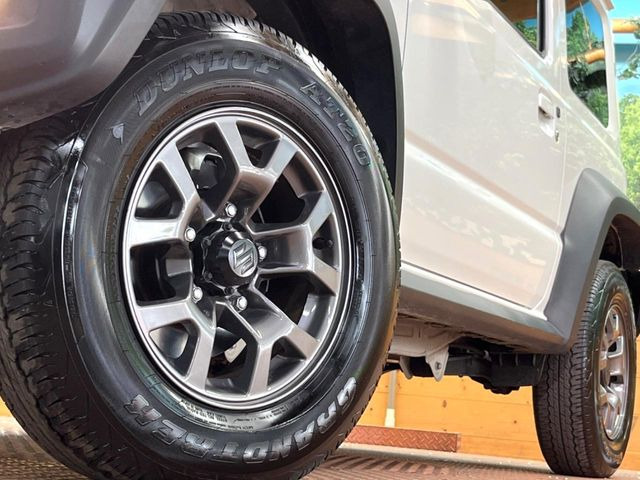 �y����15�C���`�A���~�z�C�[���z�O�ςɃ}�b�`���������A���~�z�C�[���𑕒����Ă���܂��B�e��ЊO�A���~�z�C�[����A�X�^�b�h���X�^�C�����戵�����Ă���܂��B���񂲑��k����������