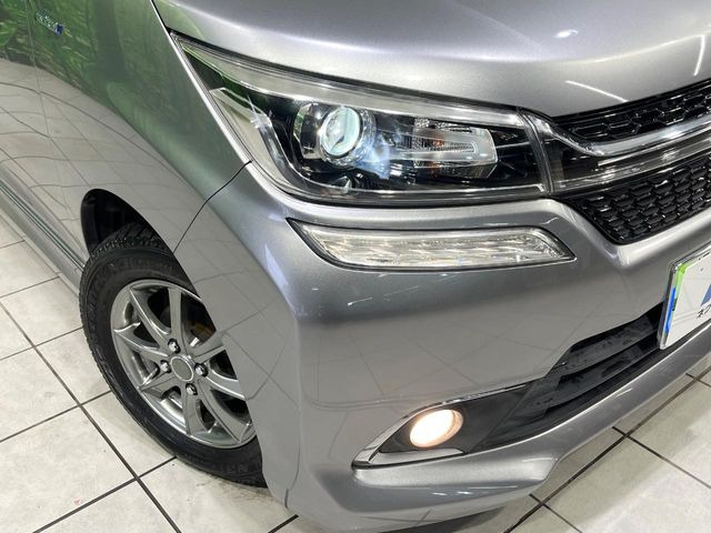 �yLED�w�b�h���C�g�z���V����ԑ��s�����ǍD�Ȏ��E���m�ۂ����S���ĉ^�]�ł��鍂�P�xLED�w�b�h���C�g�𑕔�!�_�����x�������A����d�͂��}�����Ă��܂��B