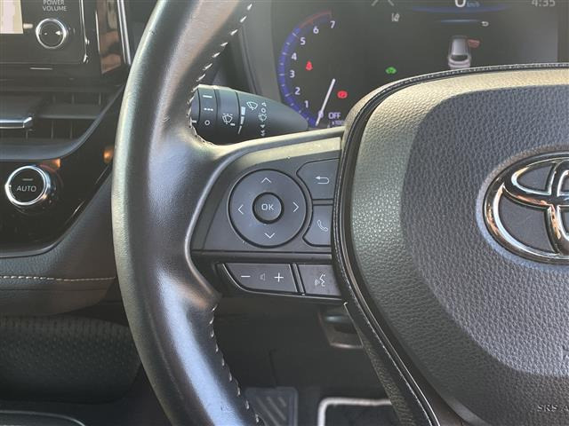 カローラツーリング1.8 ハイブリッド W×B