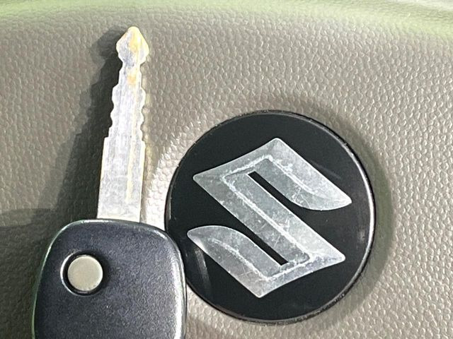 �y�L�[���X�X�^�[�g�V�X�e���z�J�o����|�P�b�g�ɓ��ꂽ�܂܂ł��h�A�̎{���E�������\�ȃX�}�[�g�L�[�𑕔��B�G���W���̃I���E�I�t�����J�M�����o���K�v����������Ƃ��Ă��֗��ł���