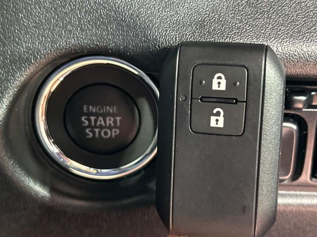 �y�L�[���X�X�^�[�g�V�X�e���z�J�o����|�P�b�g�ɓ��ꂽ�܂܂ł��h�A�̎{���E�������\�ȃX�}�[�g�L�[�𑕔��B�G���W���̃I���E�I�t�����J�M�����o���K�v����������Ƃ��Ă��֗��ł���