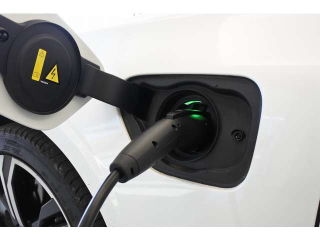 S60リチャージ PHEV T6 AWD アルティメット 4WD