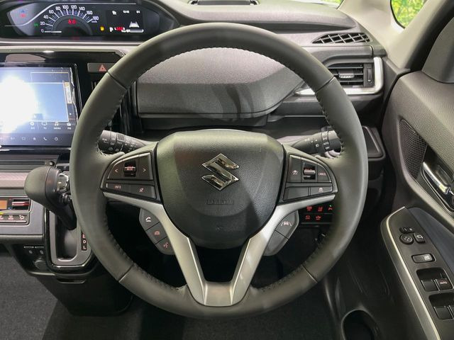 �y�����v�����X�e�A�����O�z�㎿�Ȋv���g�p���邱�ƂŁA��ɂ����������݂ƂĂ��^�]���₷���n���h���ł���