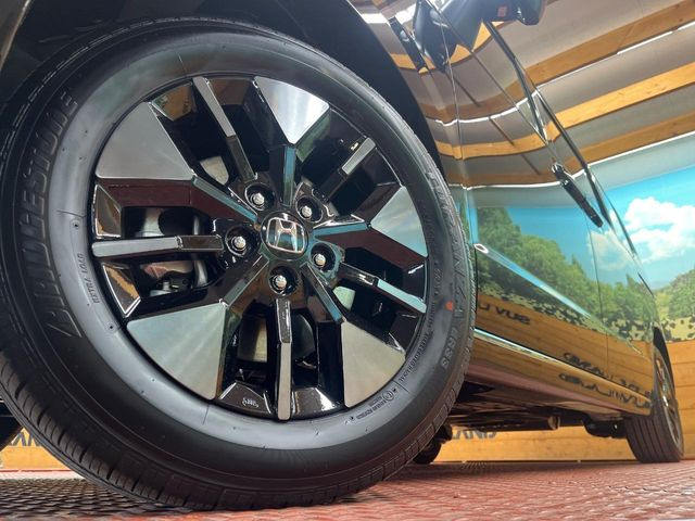 �y����16�C���`�A���~�z�C�[���z�O�ςɃ}�b�`���������A���~�z�C�[���𑕒����Ă���܂��B�e��ЊO�A���~�z�C�[����A�X�^�b�h���X�^�C�����戵�����Ă���܂��B���񂲑��k����������