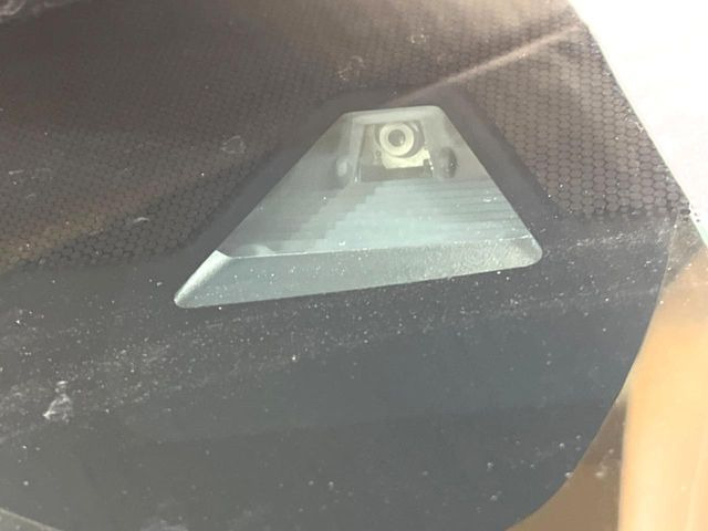 【ホンダセンシング】走行中に前方の車両等を認識し、衝突しそうな時は警報とブレーキで衝突回避と被害軽減をアシスト。より安全にドライブをお楽しみいただけます。