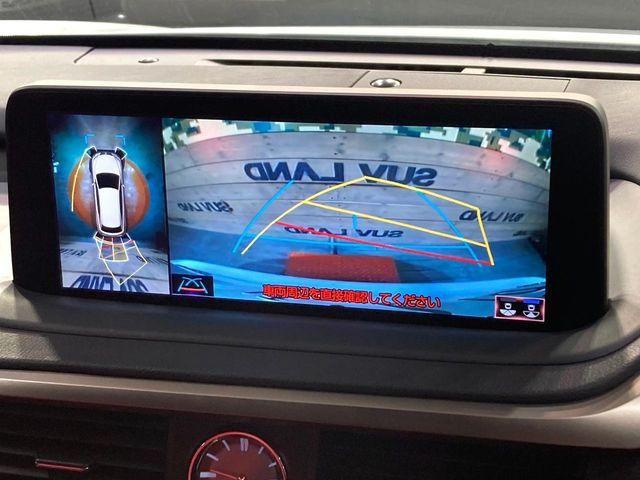 �y�p�m���~�b�N�r���[���j�^�[�z��p�̃J�����ɂ��A�ォ�猩���낵���悤�Ȏ��_��360�x�N���}�̎��͂��m�F���邱�Ƃ��ł��܂������p�������m�F���₷���A�����ꏊ�ł̐؂�Ԃ��⒓�Ԃ��X���[�Y�ɍs���܂��B