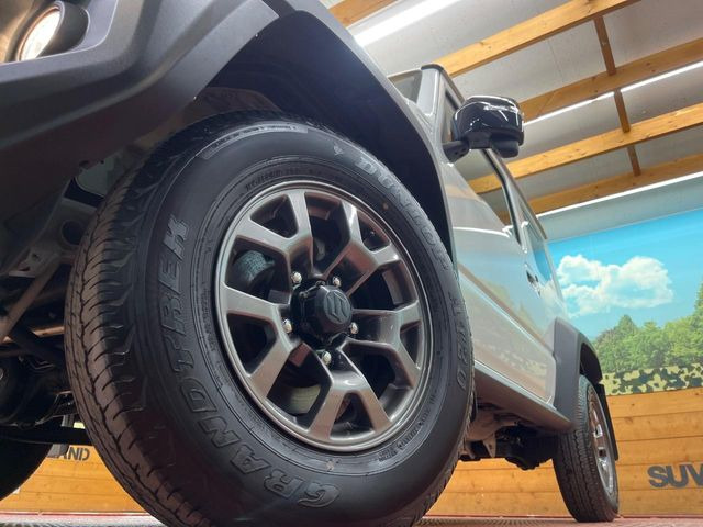 �y����15�C���`�A���~�z�C�[���z�O�ςɃ}�b�`���������A���~�z�C�[���𑕒����Ă���܂��B�e��ЊO�A���~�z�C�[����A�X�^�b�h���X�^�C�����戵�����Ă���܂��B���񂲑��k����������