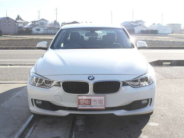 3シリーズセダン320i