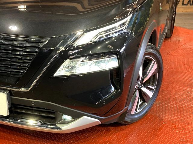 �yLED�w�b�h���C�g�z���V����ԑ��s�����ǍD�Ȏ��E���m�ۂ����S���ĉ^�]�ł��鍂�P�xLED�w�b�h���C�g�𑕔�!�_�����x�������A����d�͂��}�����Ă��܂��B