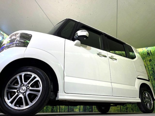 �y����14�C���`�A���~�z�C�[���z�O�ςɃ}�b�`���������A���~�z�C�[���𑕒����Ă���܂��B�e��ЊO�A���~�z�C�[����A�X�^�b�h���X�^�C�����戵�����Ă���܂��B���񂲑��k����������