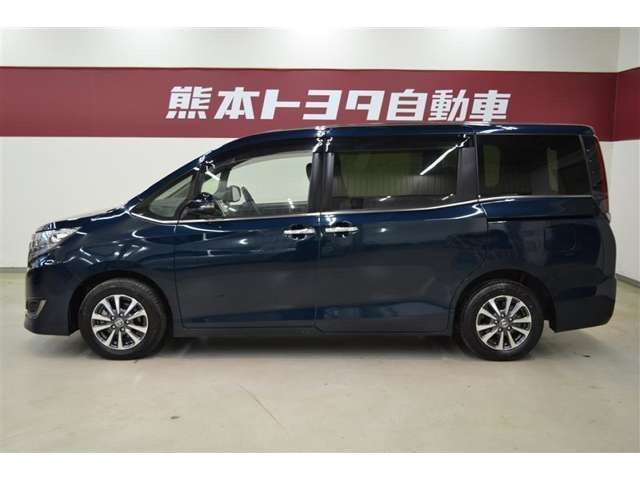 エスクァイアハイブリッド1.8 Gi プレミアムパッケージ ブラックテイラード