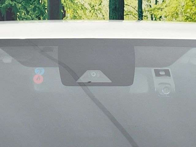 �y�g���^�Z�[�t�e�B�Z���X�z���s���ɑO���̎ԗ�����F�����A�Փ˂������Ȏ��͌x��ƃu���[�L�ŏՓˉ���Ɣ�Q�y�����A�V�X�g�B�����S�Ƀh���C�u�����y���݂��������܂��B