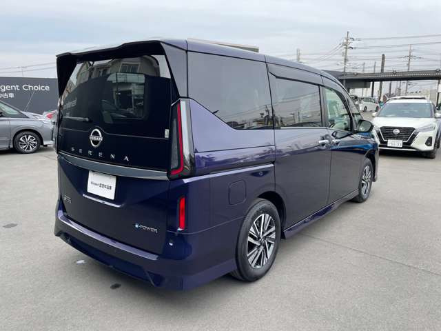 セレナ1.4 e-POWER ハイウェイスターV