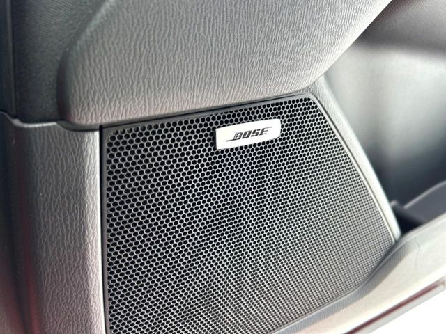 �yBOSE�T�E���h�V�X�e���z���[�J�[�I�v�V�����̍��i�ʃT�E���h�V�X�e���𓋍ځB��p�̃`���[�j���O���{���ꂽ�召�l�X�ȃX�s�[�J�[����ǎ��ȃT�E���h���t�ł��A�Տꊴ���ӂ�鉹����Ԃ����o���܂��B